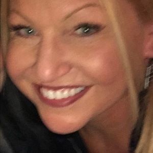 Meet your Posher, Michele